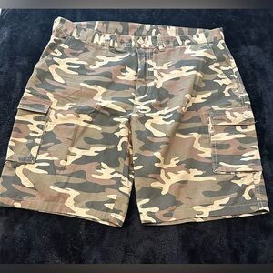 Men's Camo Cargo Shorts